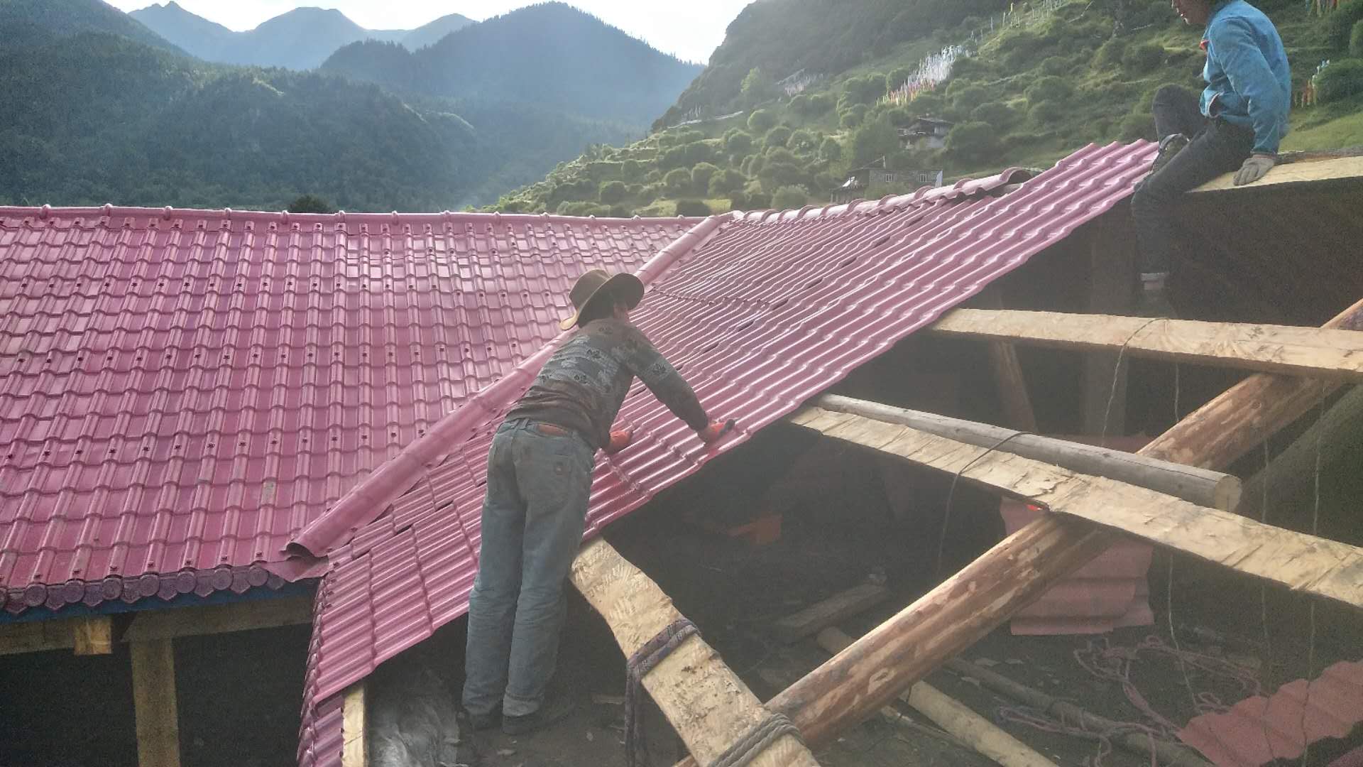 山西合成樹(shù)脂瓦